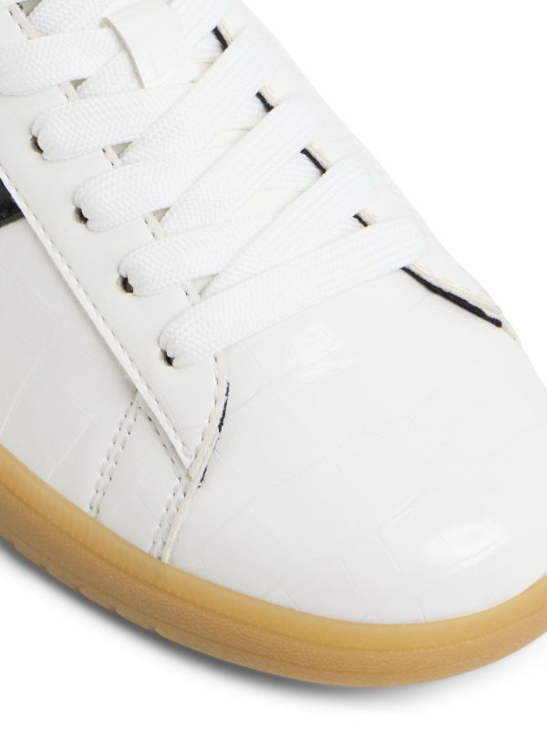 CHICSNEAKER2 - נעלי סניקרס רטרו דוגמת נחש לנשים